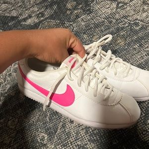 Nike HOT pink cortez